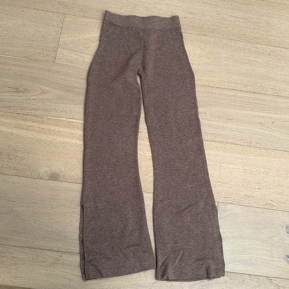 Bandier Le Ore Lodi sweater and pant set - Picture 8 of 11